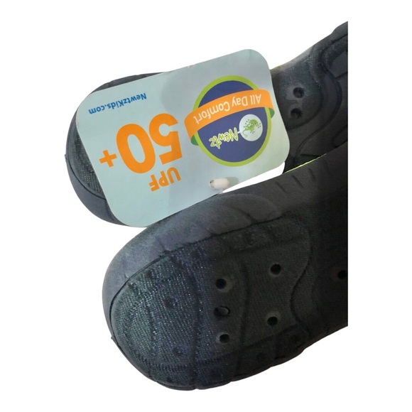 NEWTZ little boys navy blue & green UPF 50+ sun protected water shoes size 13-1 - Picture 3 of 9